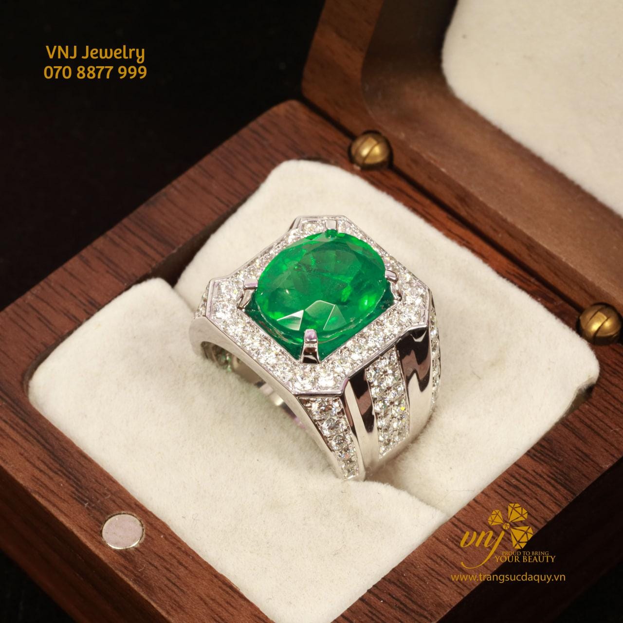 Nhẫn Đá Emerald Vip Đính Full Kim Cương NM88
