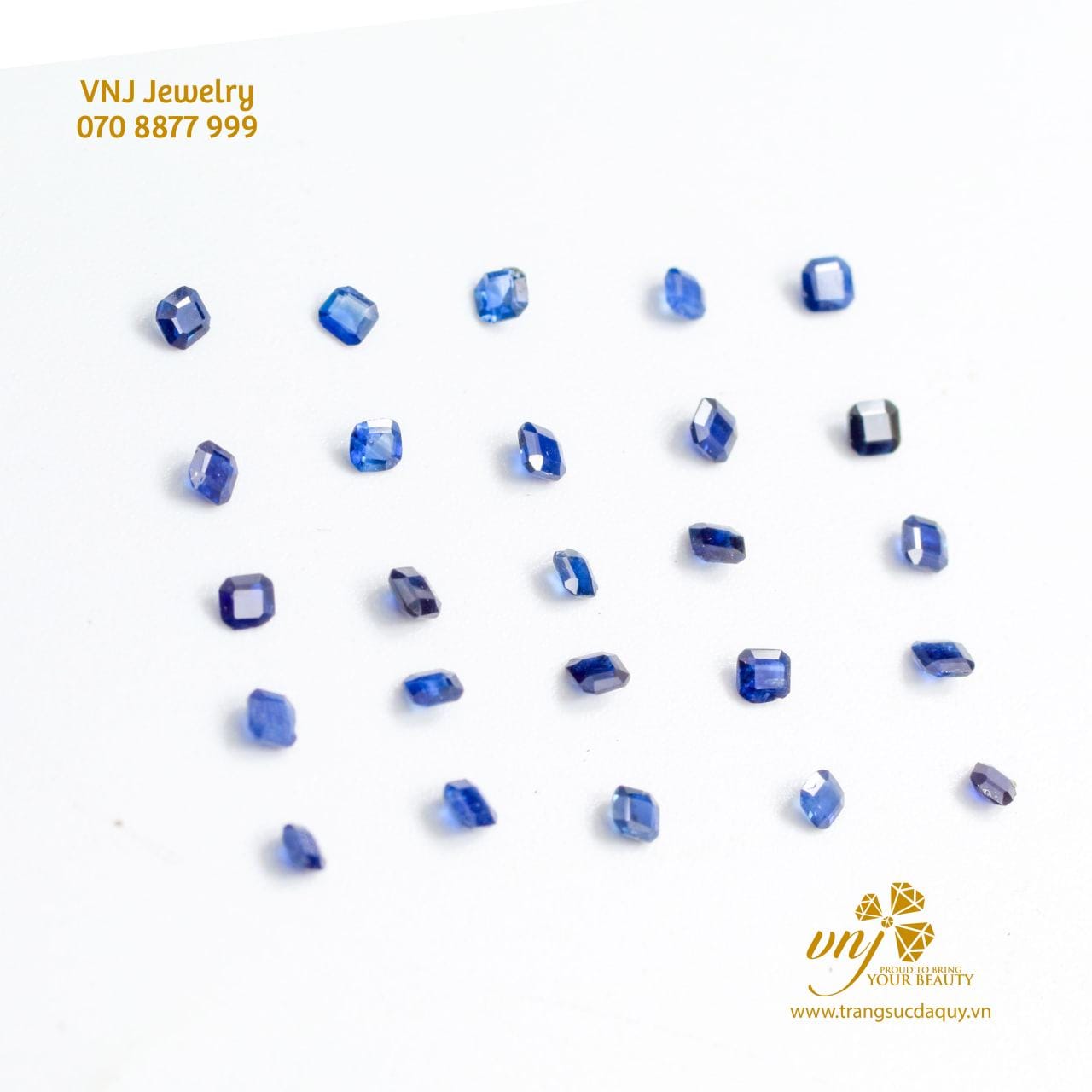 Sapphire Tấm Thiên Nhiên Cắt Giác Vuông Emerald