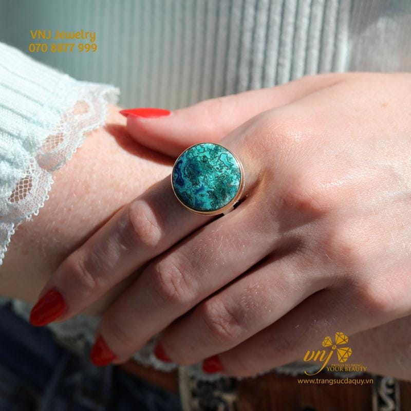 Chrysocolla - Viên Đá Quý Với Màu Xanh Rực Rỡ
