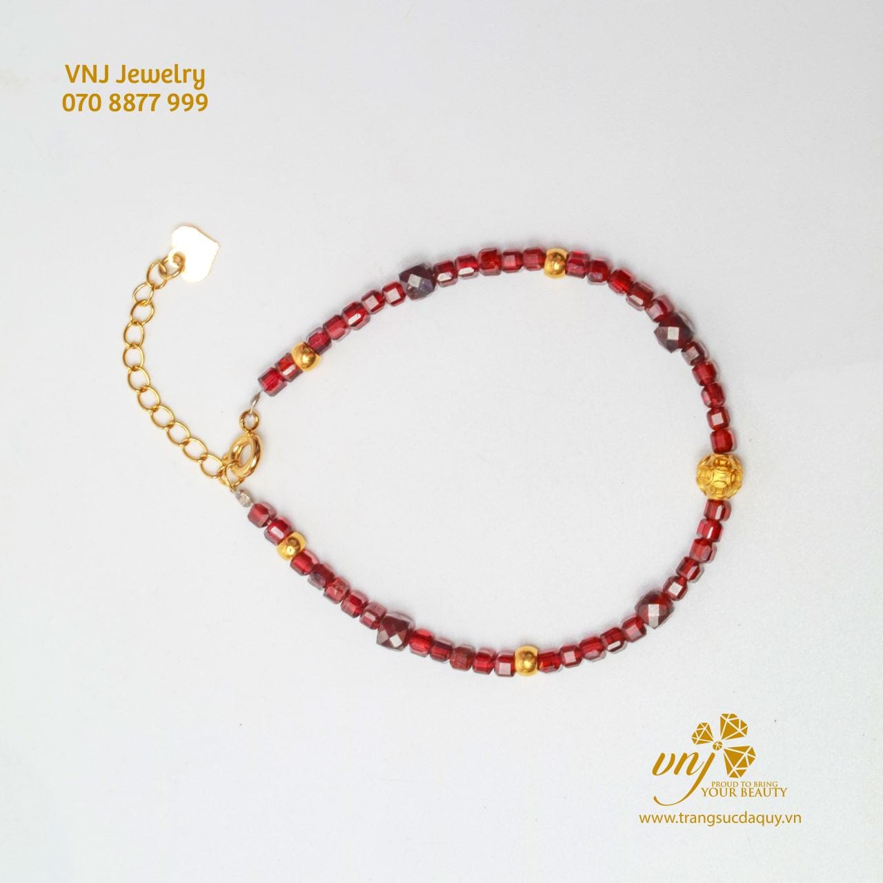 Vòng Tay Garnet Mix Charm Vàng VCG9