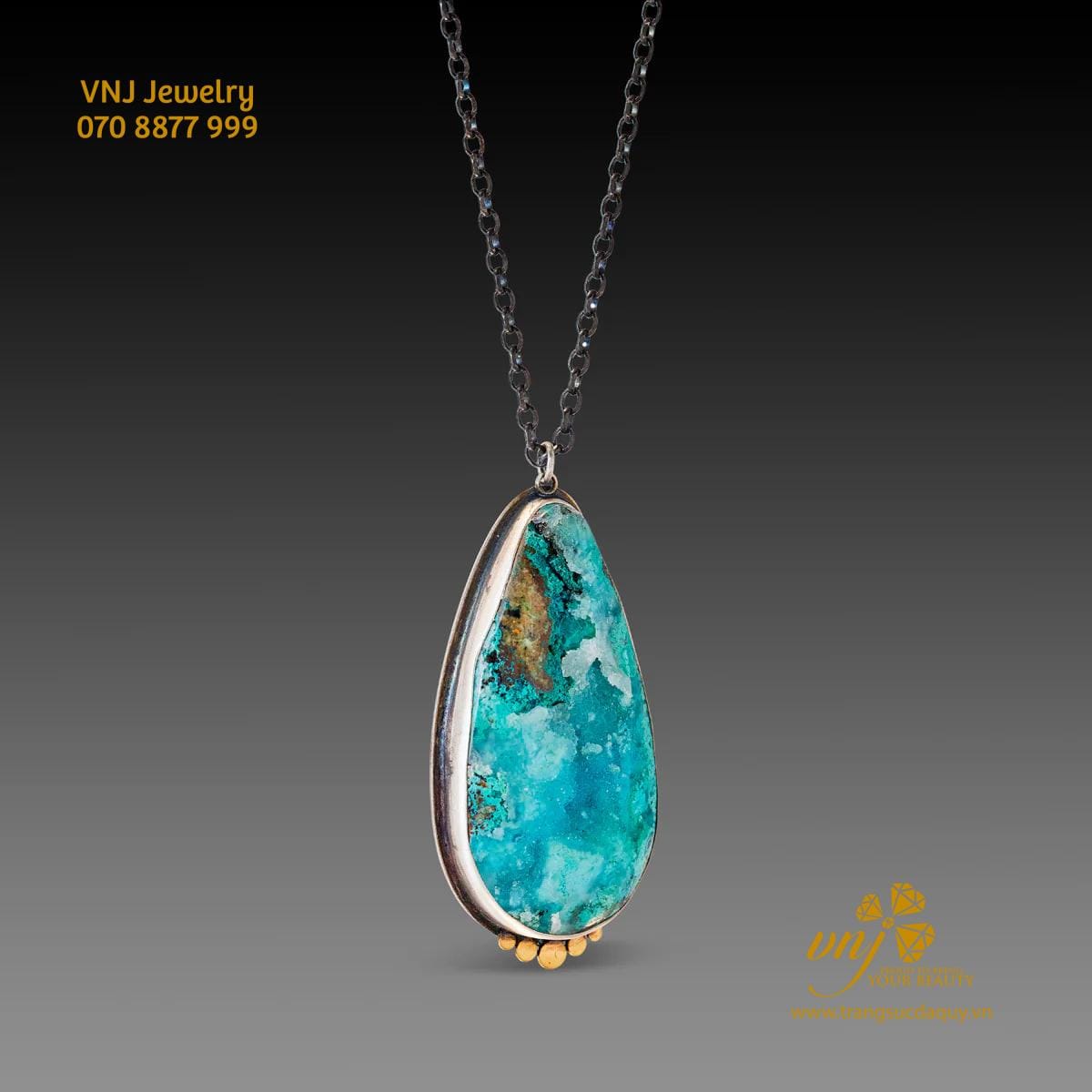 Chrysocolla - Viên Đá Quý Với Màu Xanh Rực Rỡ
