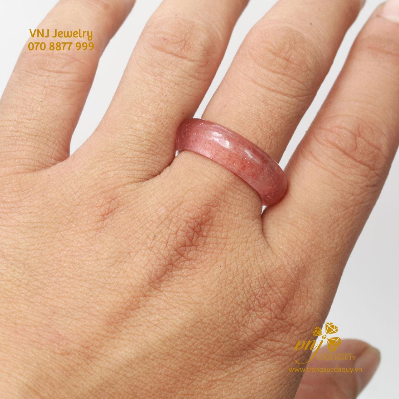 Nhẫn Thạch Anh Hồng Dâu Nguyên Khối