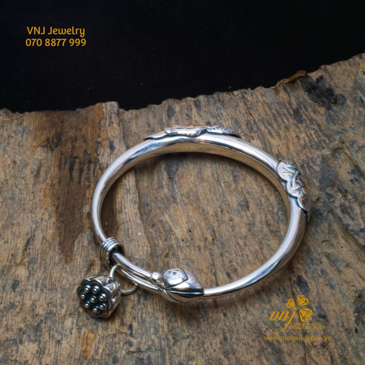 Vòng Tay Hoa Sen Bạc