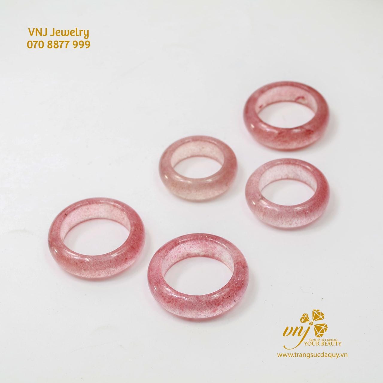 Nhẫn Thạch Anh Hồng Dâu Nguyên Khối