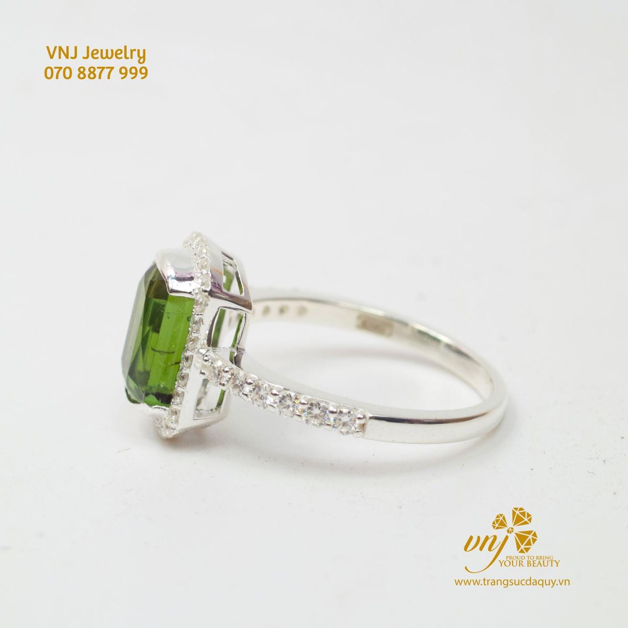Nhẫn Nữ Đá Peridot NWP11