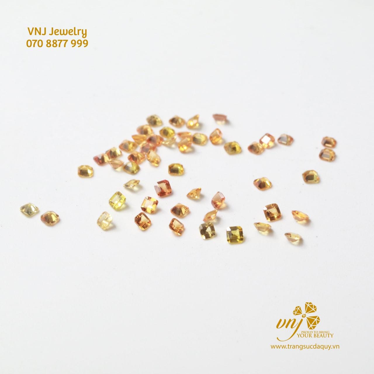 Sapphire Vàng Tấm Cắt Giác Vuông VJS118