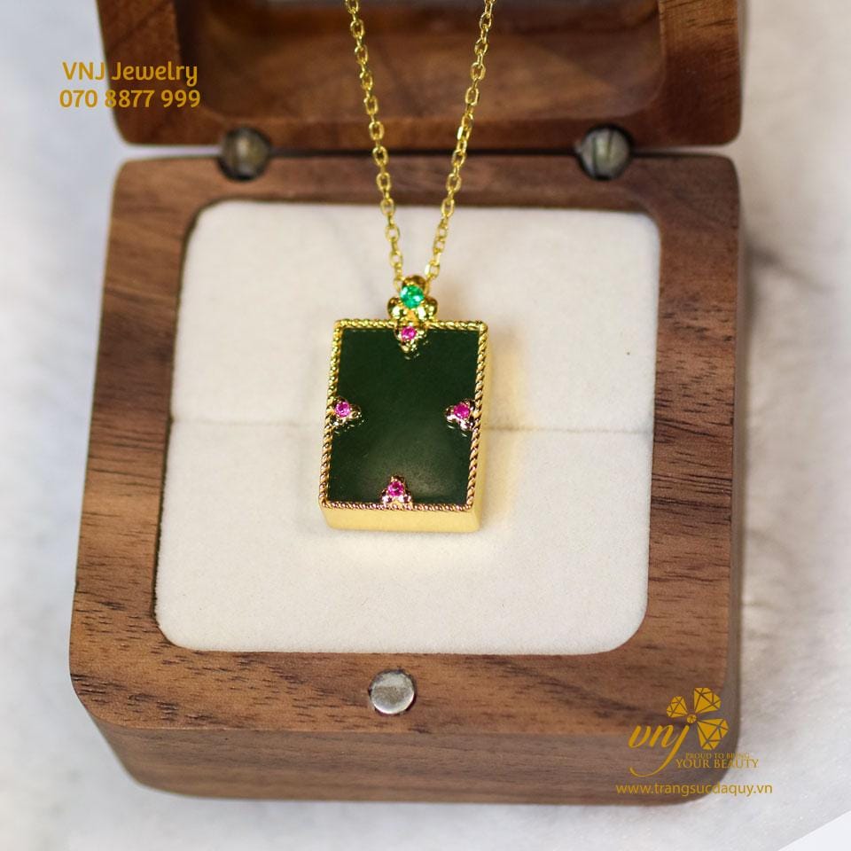 Mặt Dây Chuyền Ngọc Bích