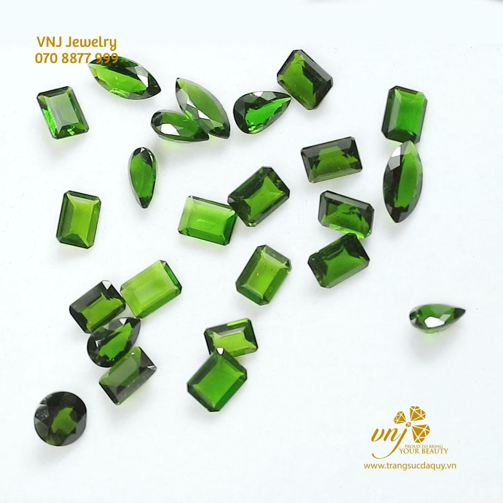 Diopside Thiên Nhiên (4)