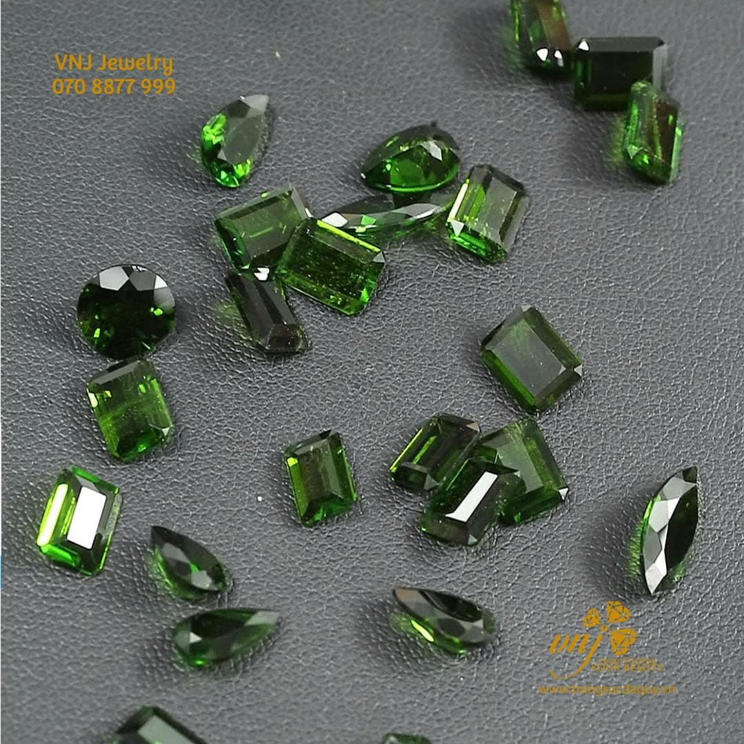 Diopside Thiên Nhiên