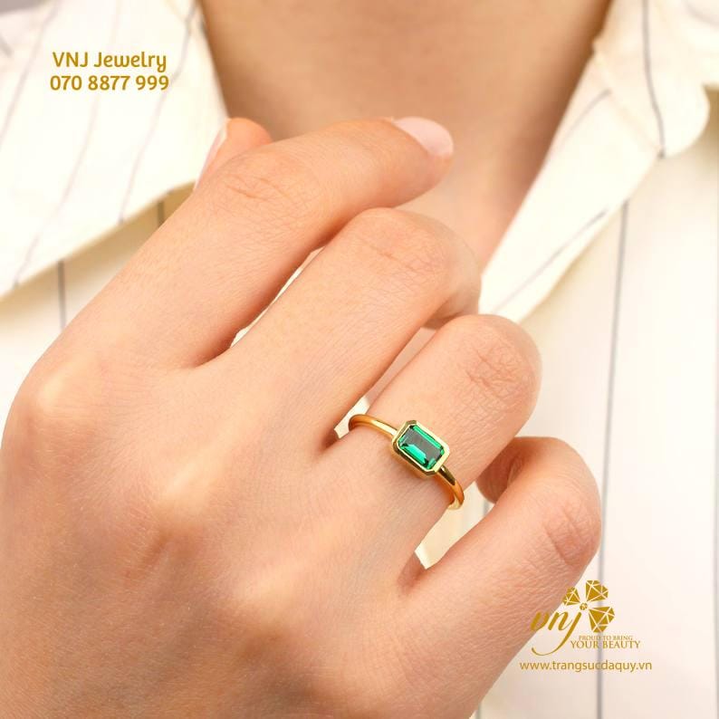 Nhẫn Emerald Classic