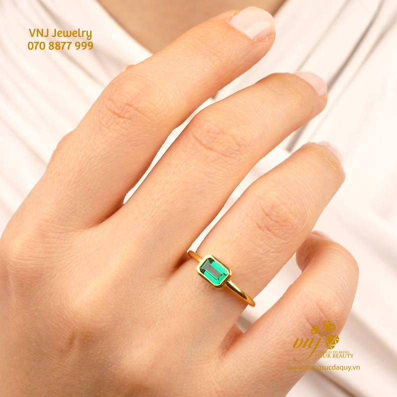 Nhẫn Emerald Classic