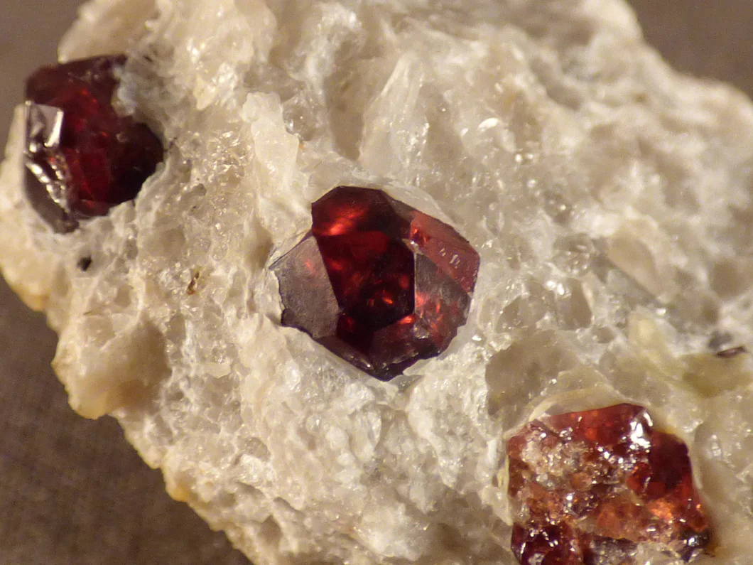 Tiêu chí đánh giá chất lượng Pyrope Garnet