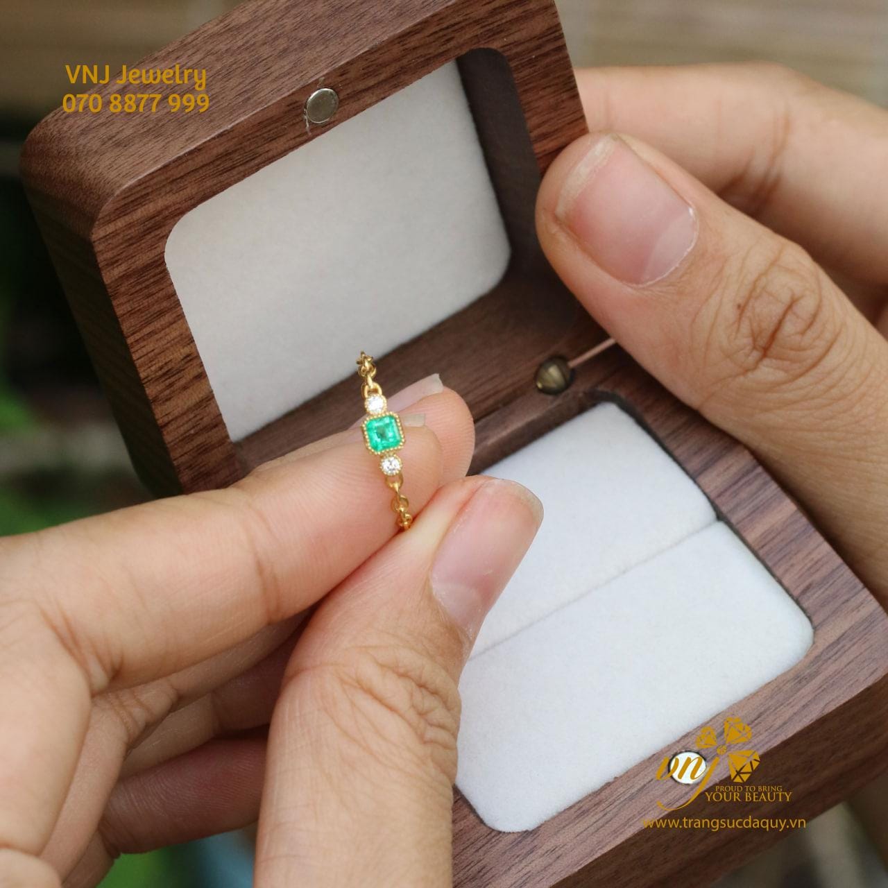 Nhẫn Emerald Thiên Nhiên NWE2