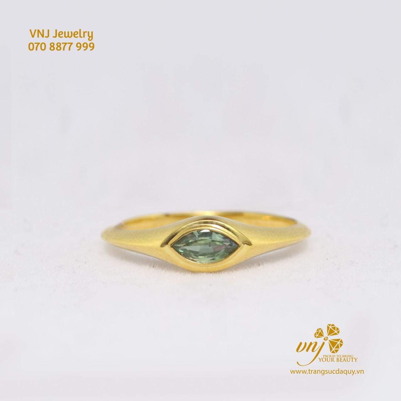 Nhẫn Đá Sapphire Xanh Thiên Nhiên (2)