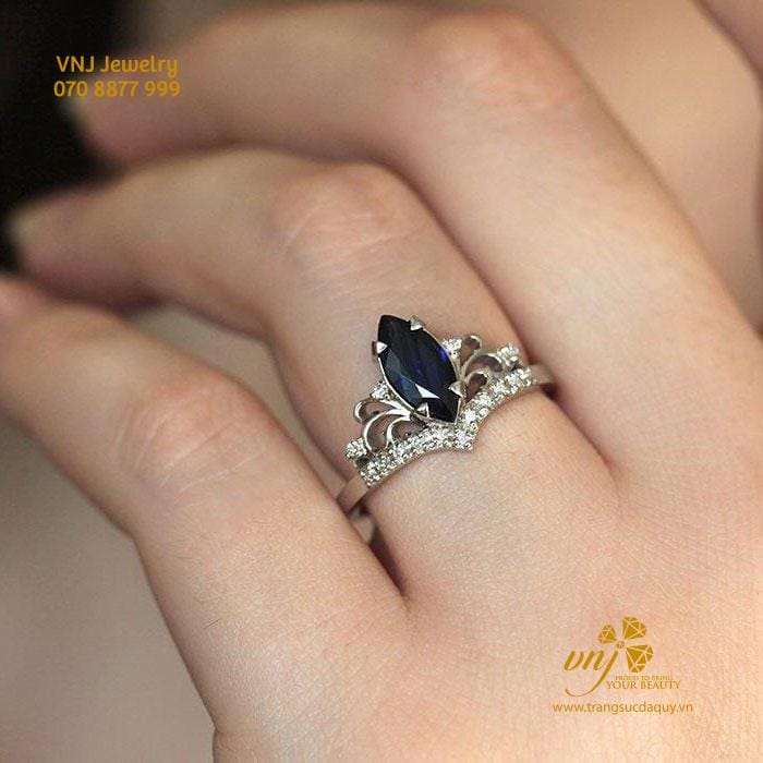 Nhẫn Vương Miện Sapphire Marquise NWS49