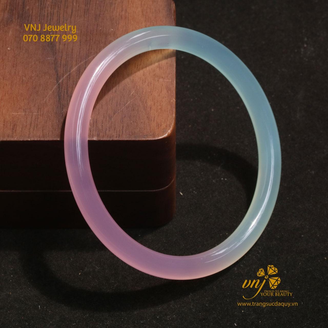 Vòng Tay Chalcedony Nguyên Khối VKMN10