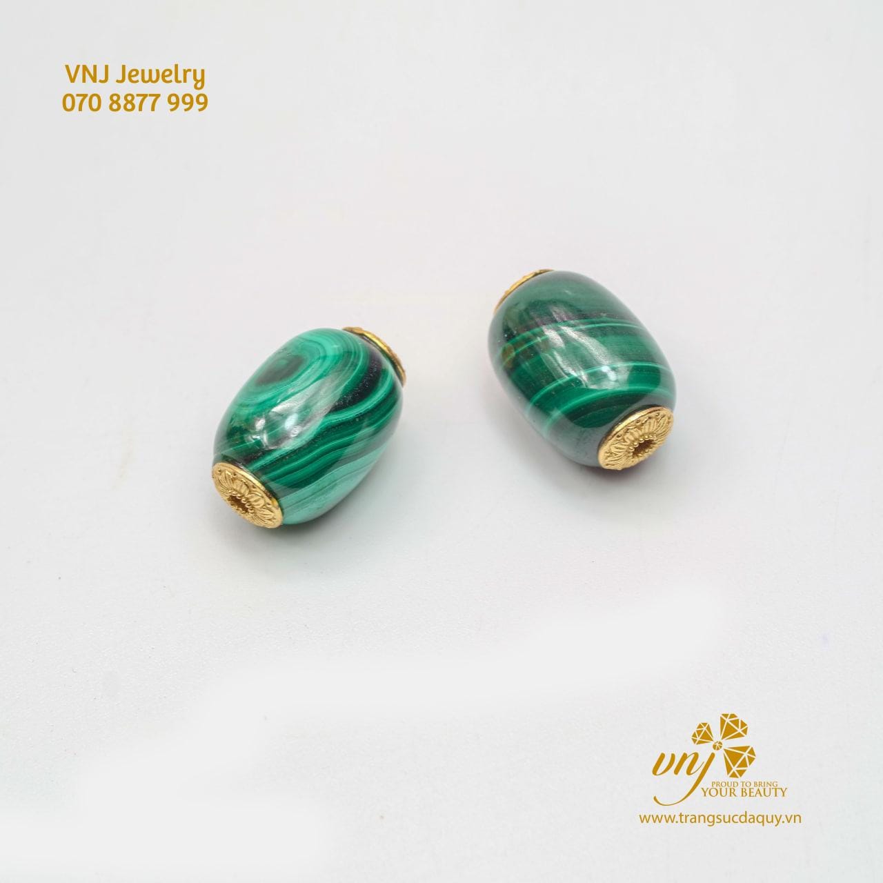 Charm Đá Lông Công (Malachite) Lu Thống NWML1