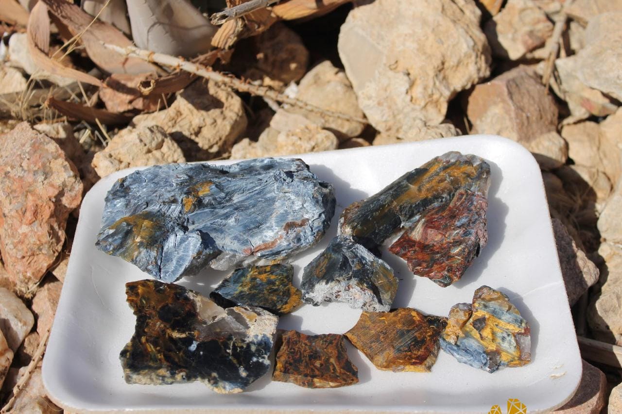 Đá Pietersite Nguồn Gốc, Tính Chất, Tác Dụng Và Giá Cả