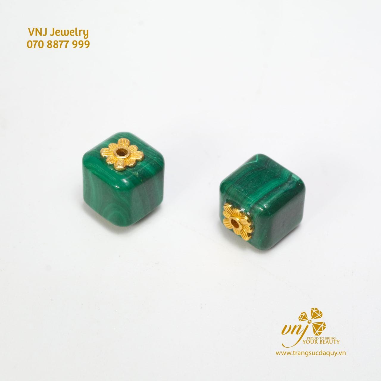 Charm Đá Lông Công (Malachite) Lu Thống NWML1