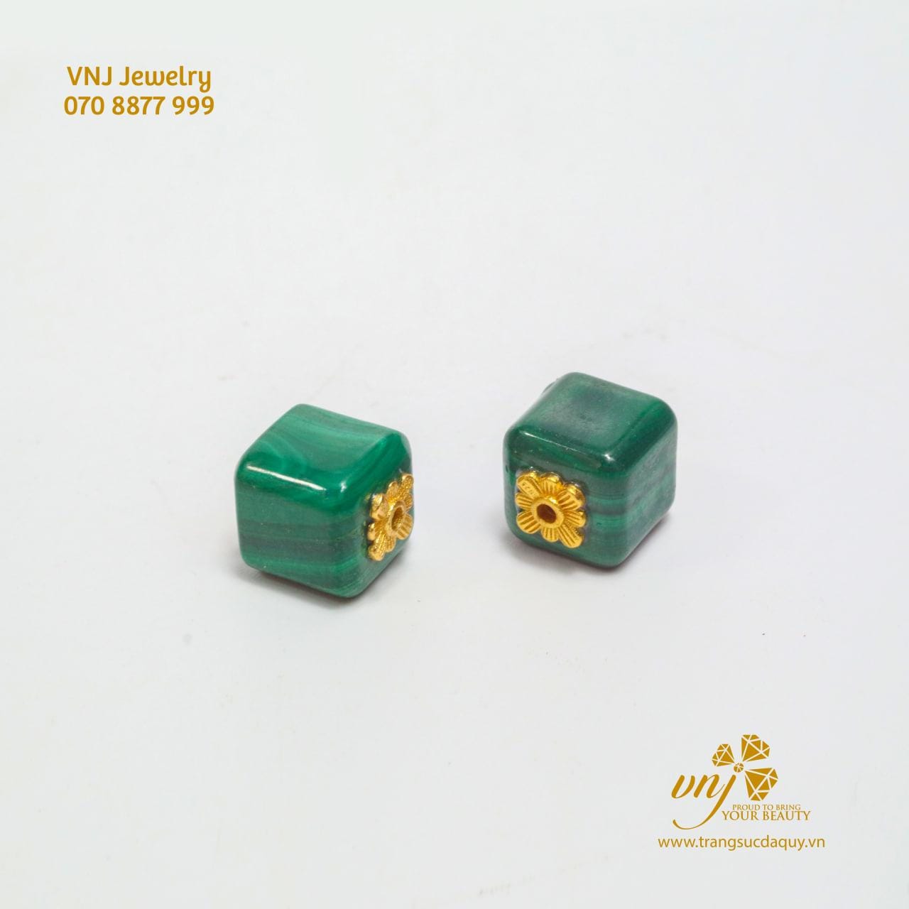 Charm Đá Lông Công (Malachite) Lu Thống NWML1