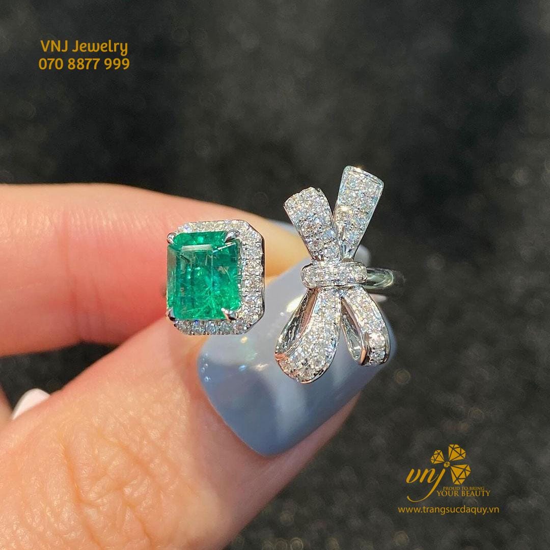 Nhẫn Halo Emerald Open Ring Nwe16 (3)
