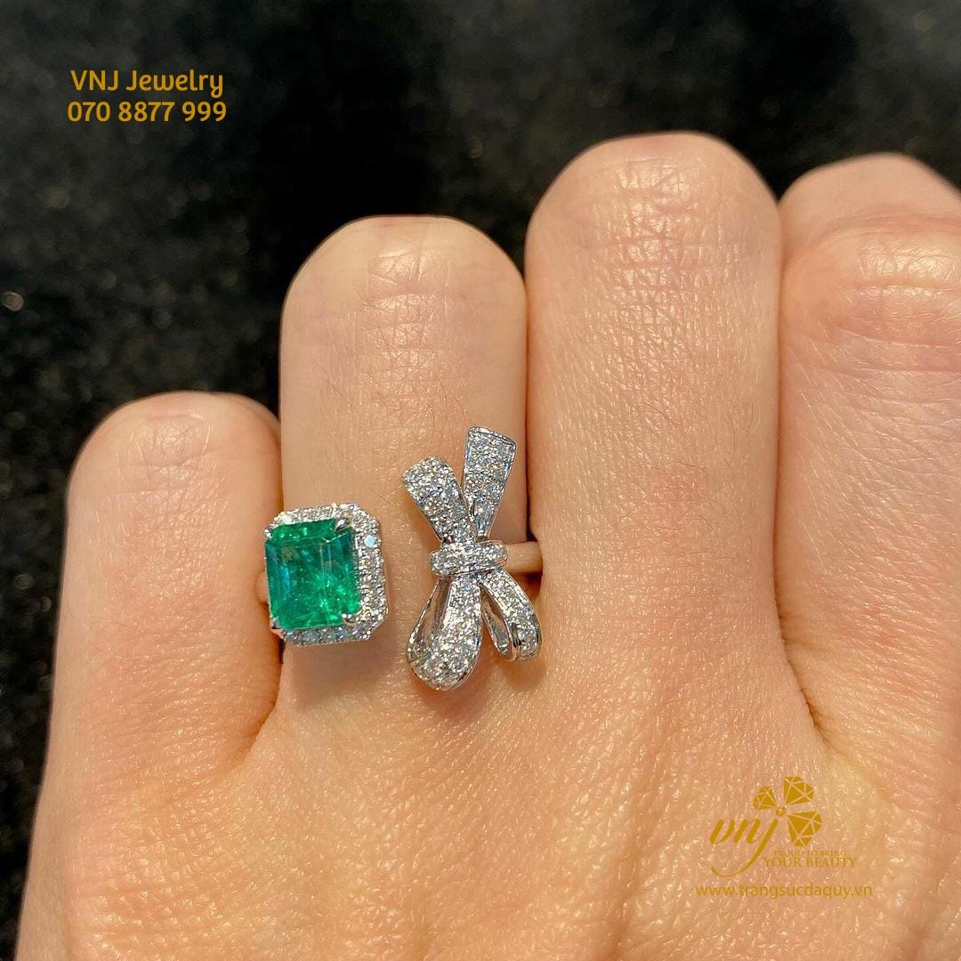 Nhẫn Halo Emerald Open Ring Nwe16