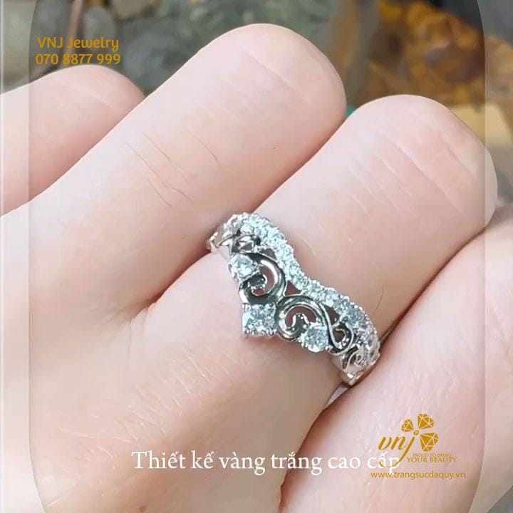 Nhẫn Cầu Hôn Vương Miện Kim Cương