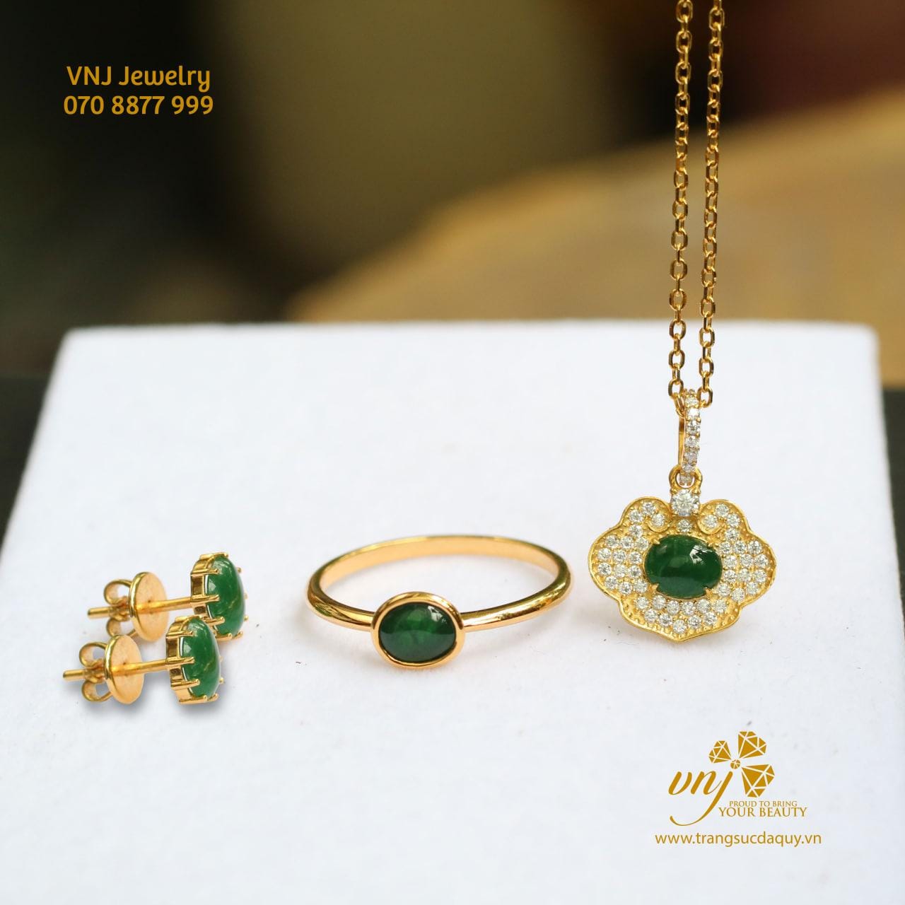 Bộ Trang Sức đá Ngọc Phỉ Thúy