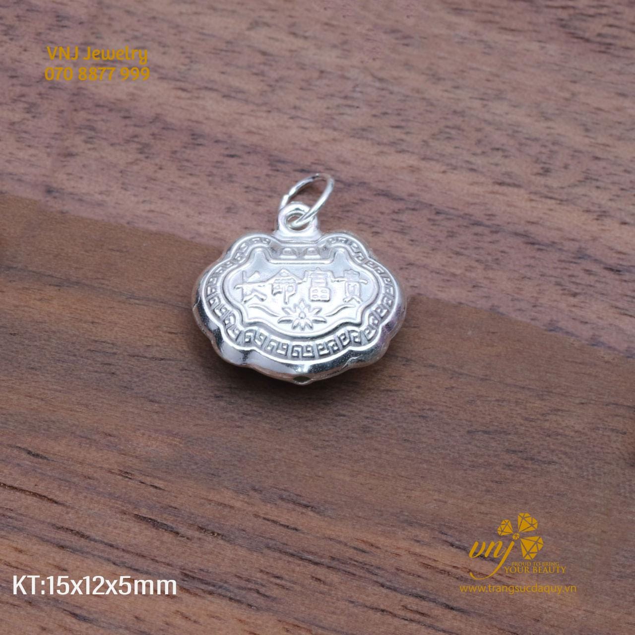 Charm Khóa Trường Mệnh