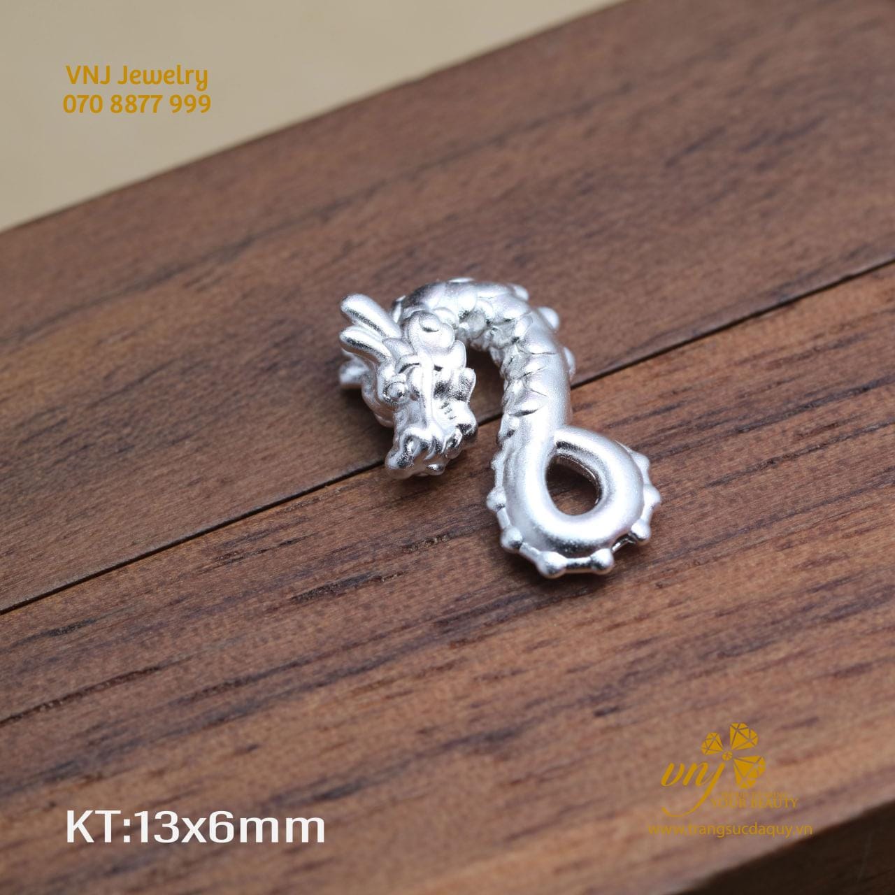 Charm Rồng