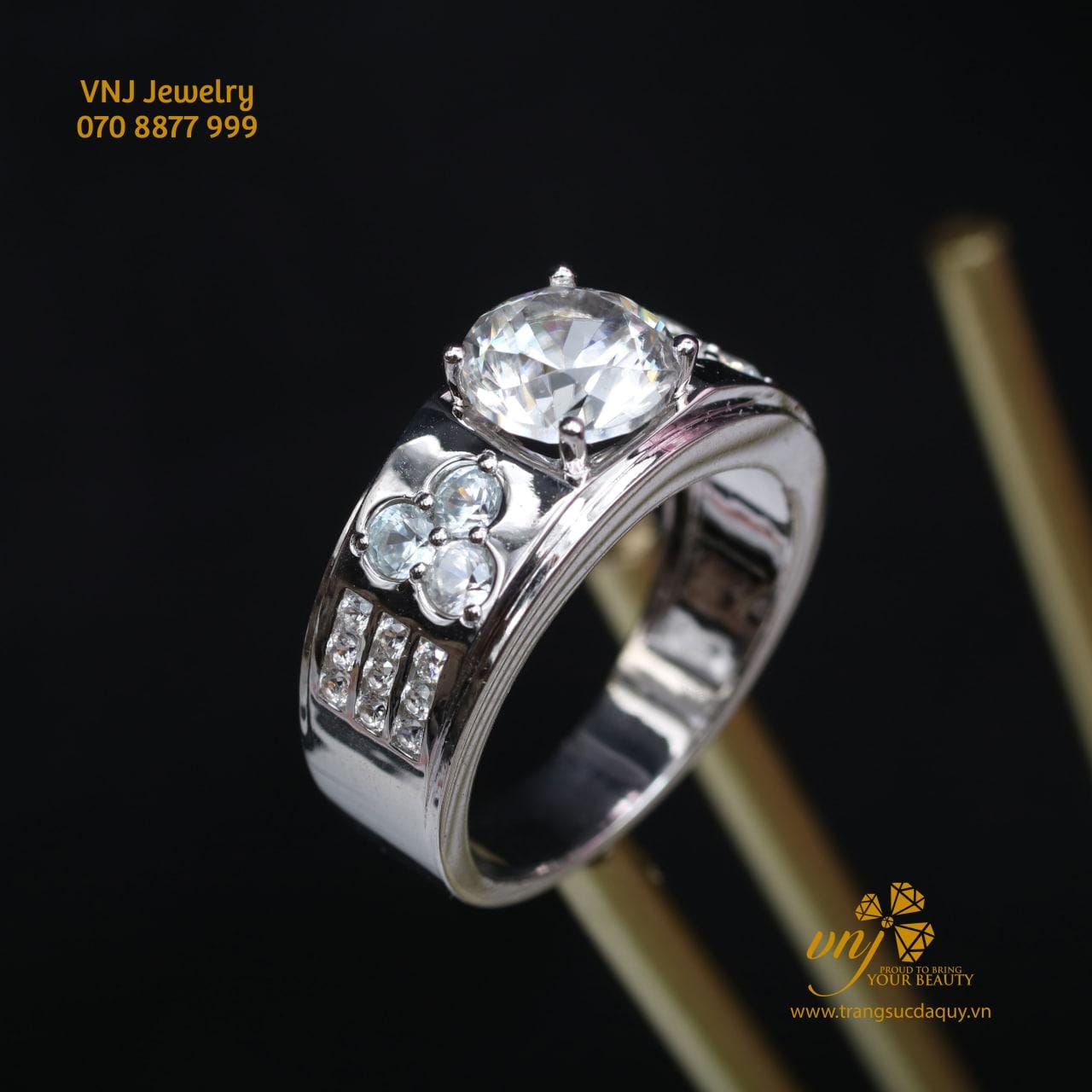 Nhẫn Zicorn Trắng Thiên Nhiên (3)