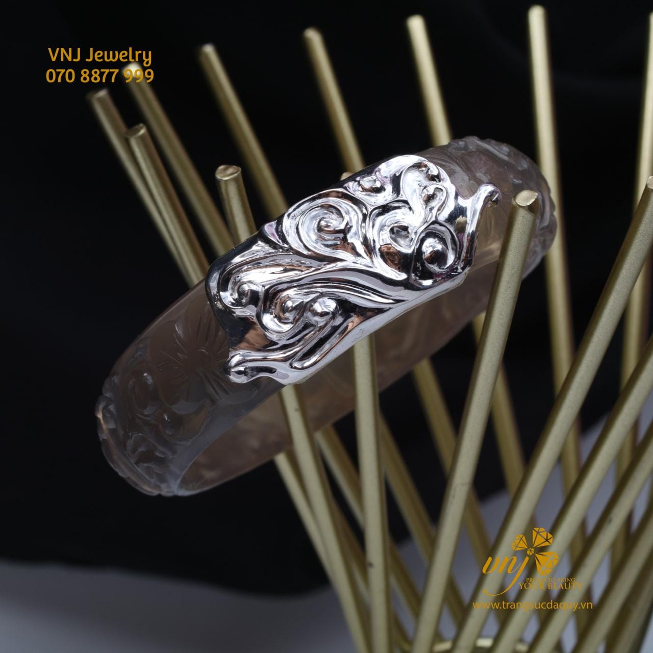 Vòng Tay Chalcedony Chạm Hoa Bọc Vàng Vkmn11
