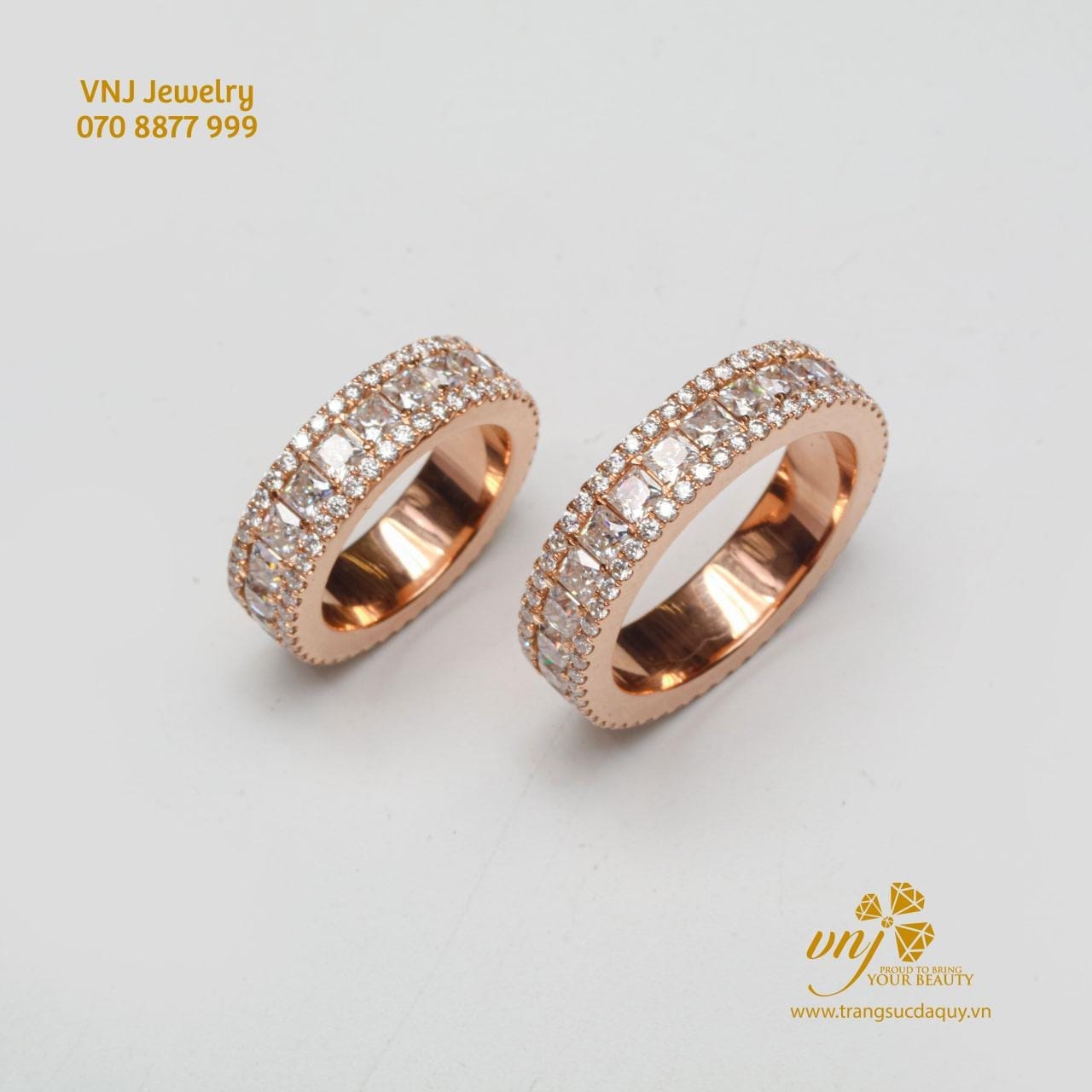 Nhẫn Cưới Vàng Trắng Hồng 2 Màu Đính Kim Cương Nc33