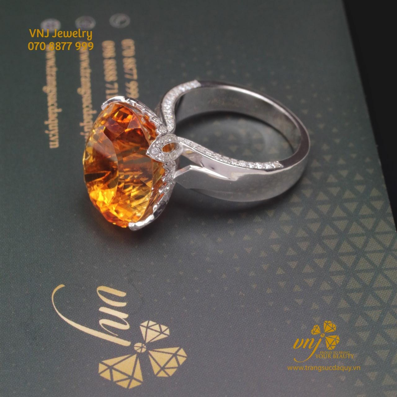 Nhẫn Citrine Hoa