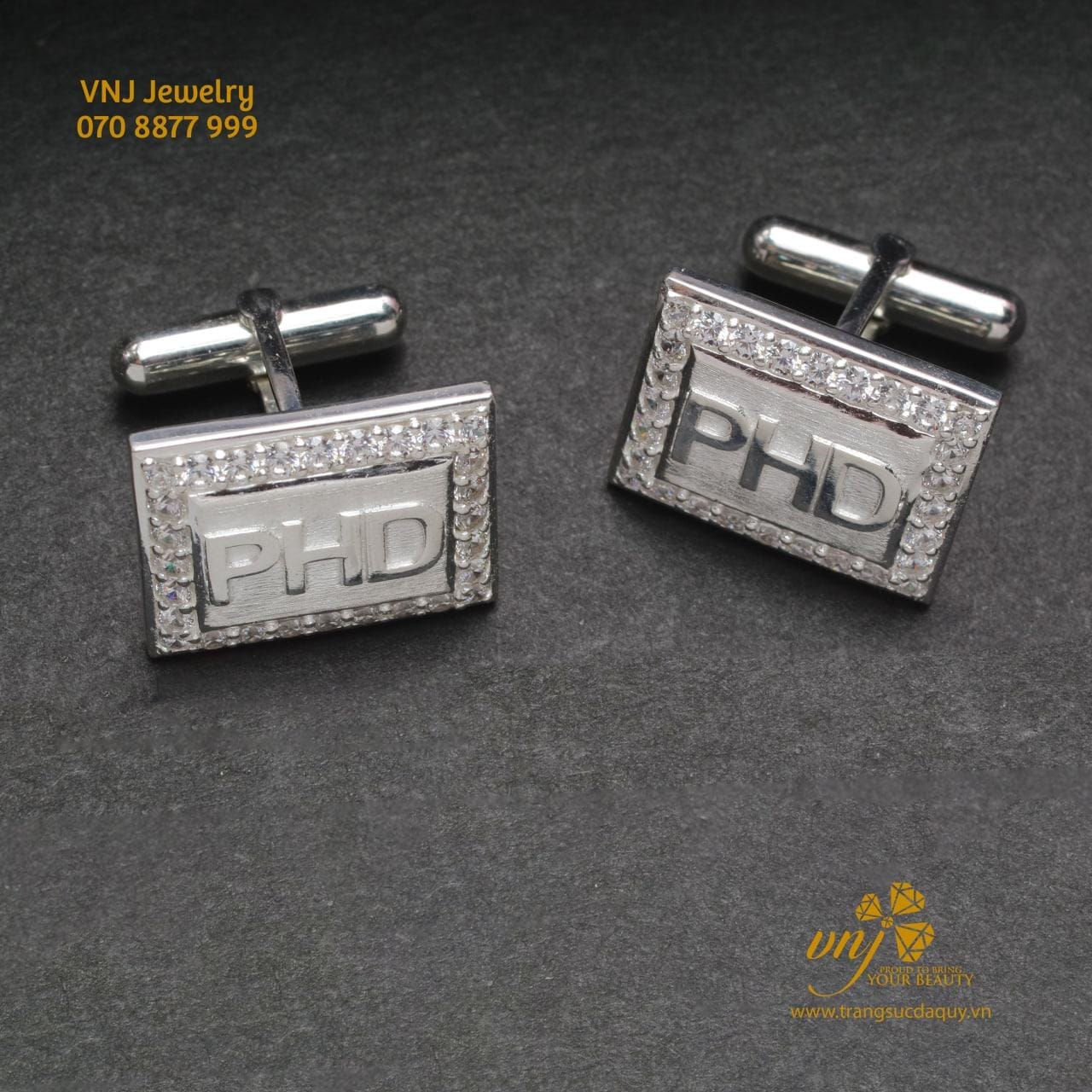 Cufflink Khuy Măng Set CF45 với chữ 'PHD'