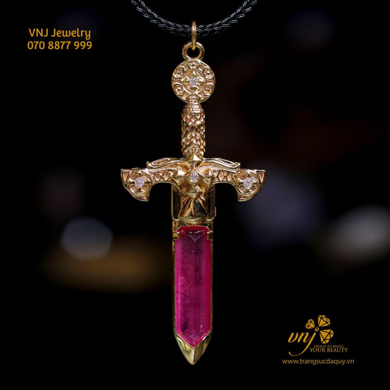 Mặt Dây Chuyền Kiếm Ruby Tinh Thể (2)