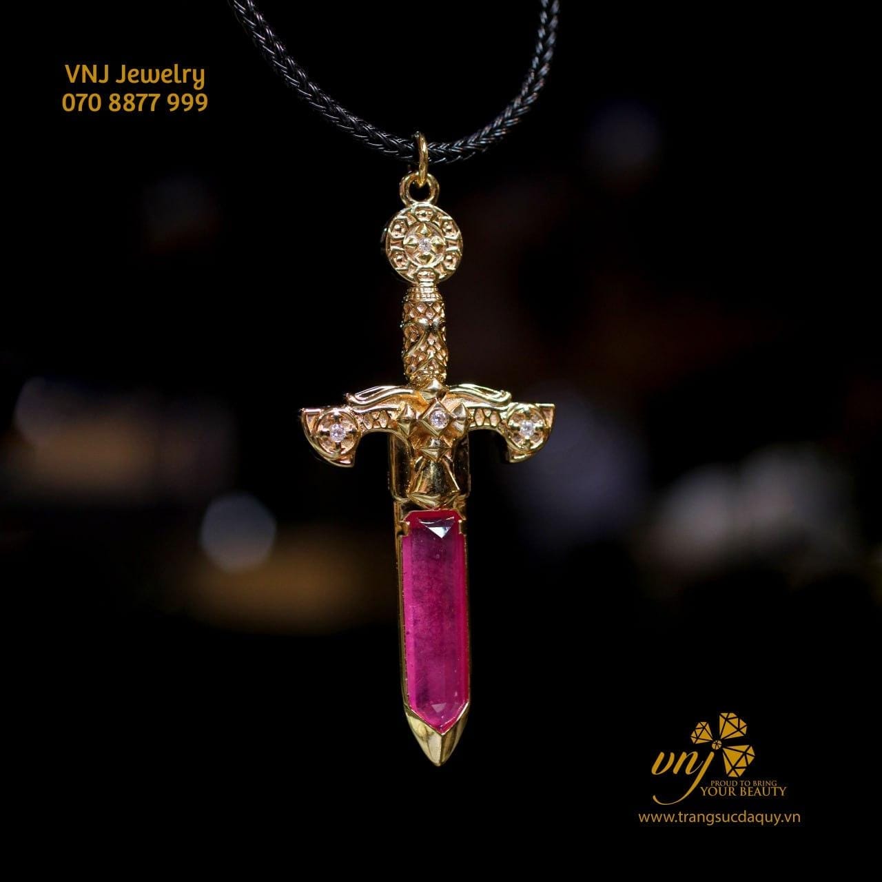 Mặt Dây Chuyền Kiếm Ruby Tinh Thể (3)
