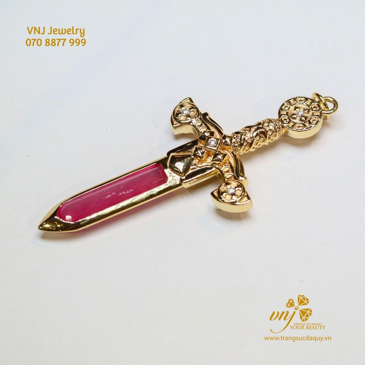 Mặt Dây Chuyền Kiếm Ruby Tinh Thể (4)