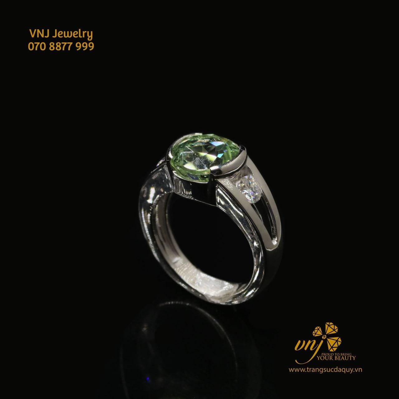 Nhẫn Đá Sapphire Xanh Lá (2)