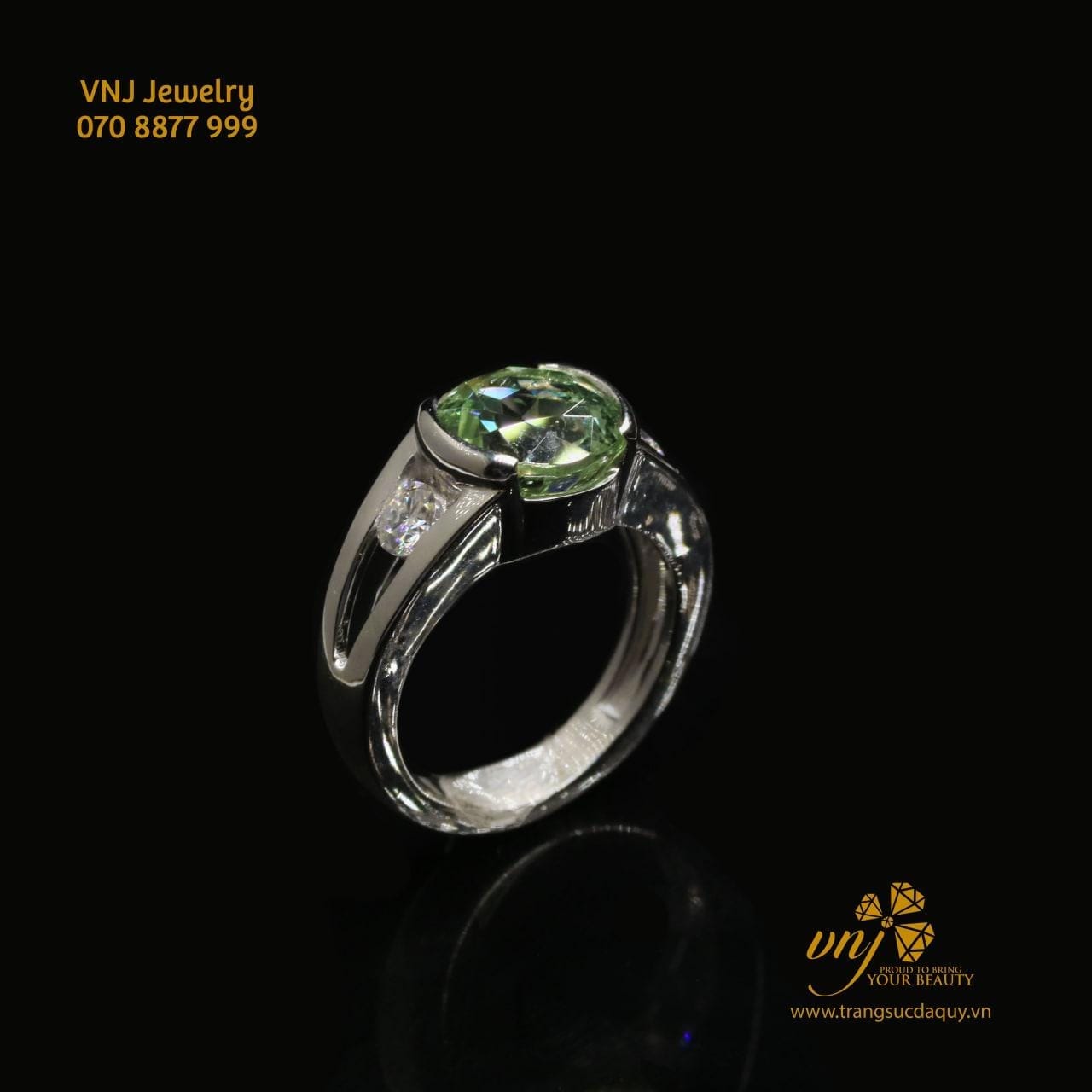Nhẫn Đá Sapphire Xanh Lá