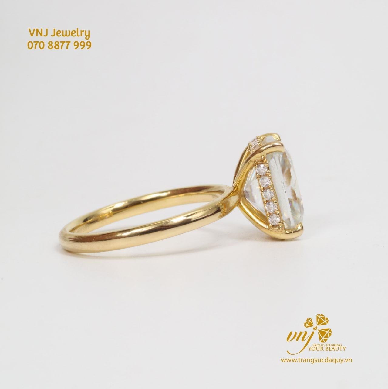 Nhẫn Moissanite Radial