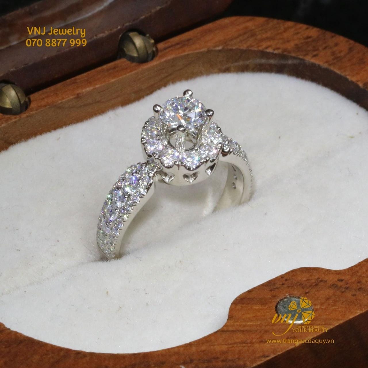 Nhẫn Kim Cương Platin (4)