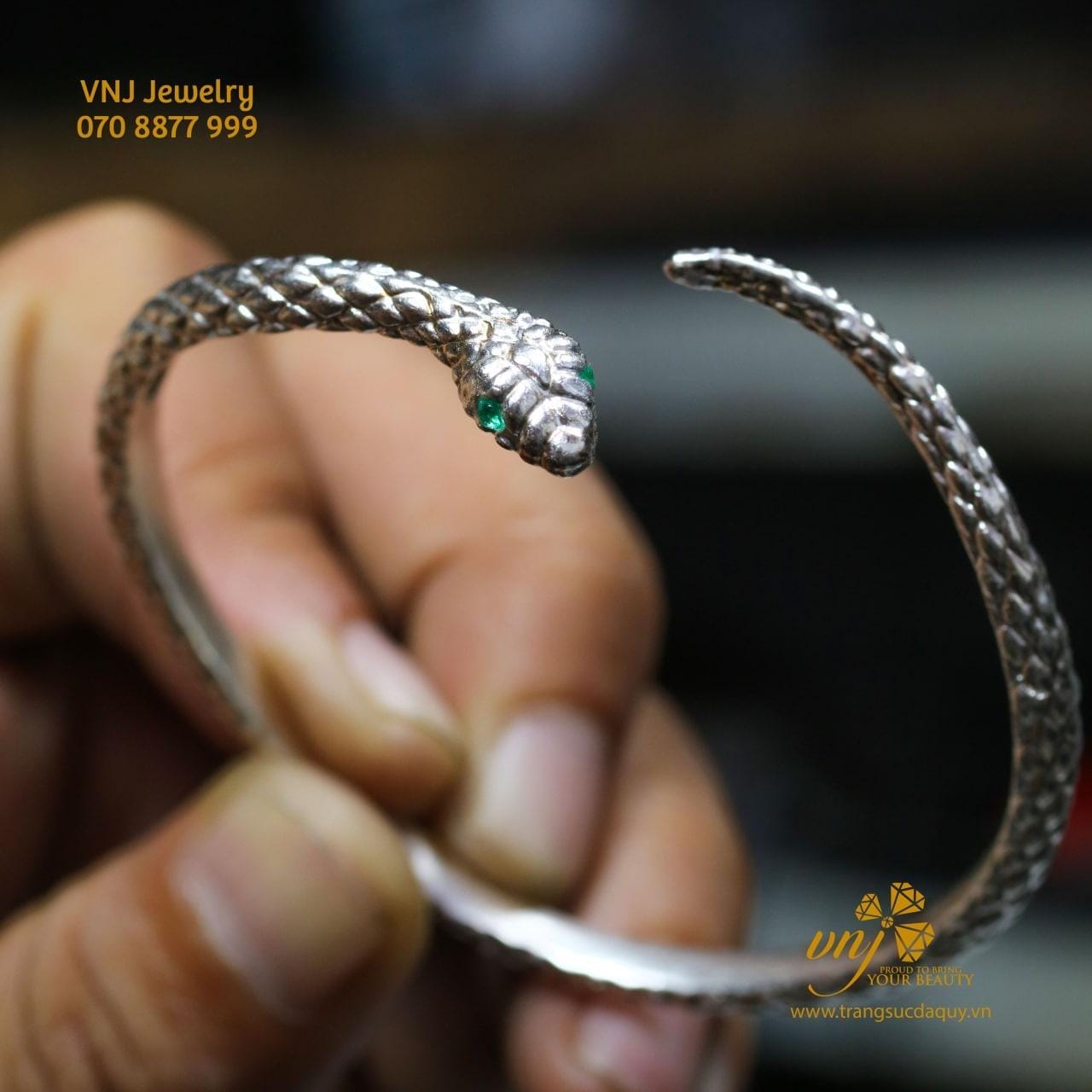 Vòng Tay Rắn Bạc (2)