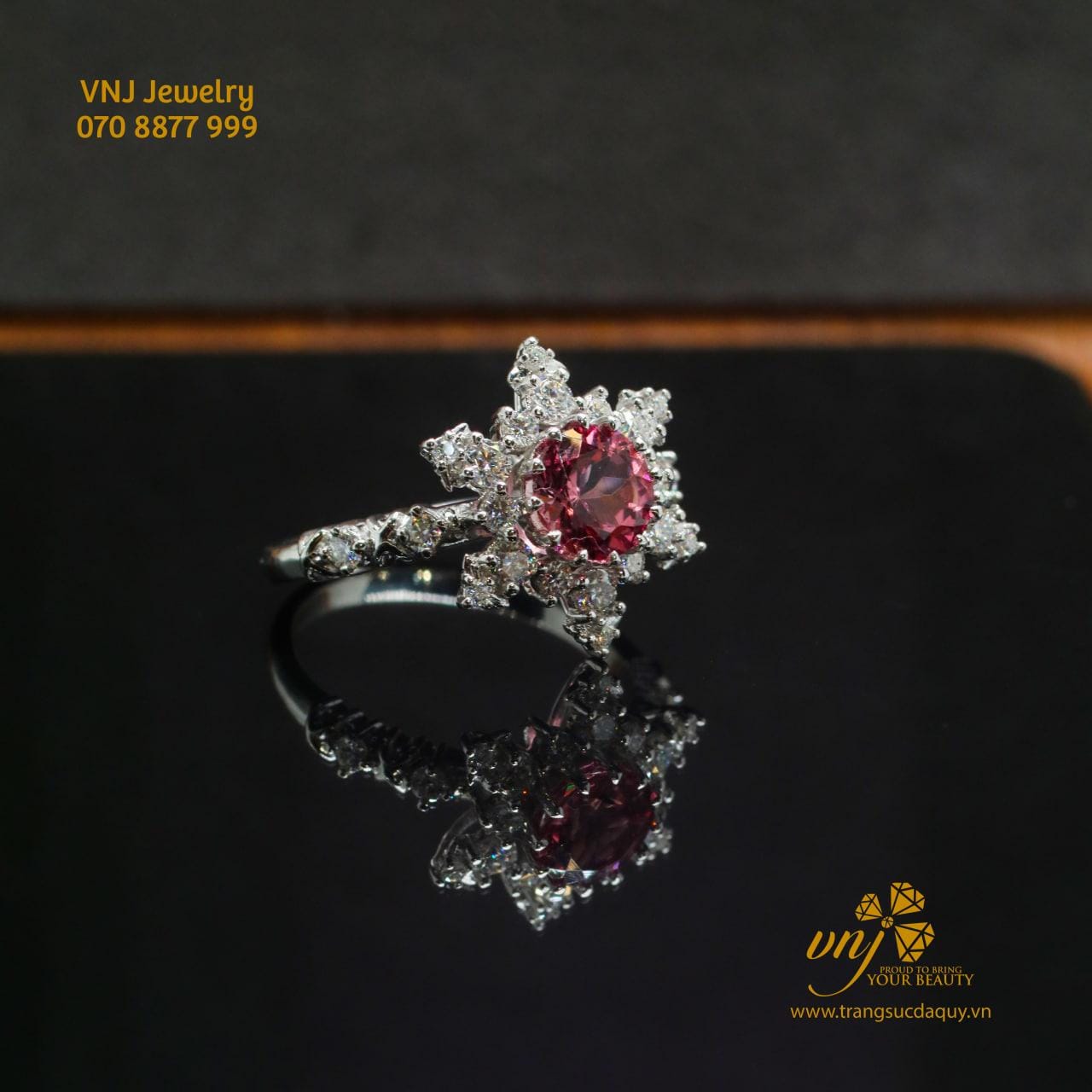 Nhẫn Bông Tuyết Spinel Nwsi17