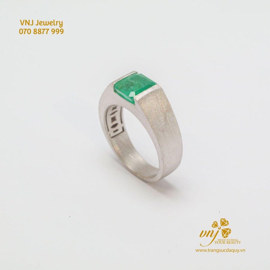 Nhẫn Emerald (4)
