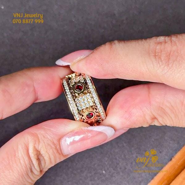 Nhẫn Bánh Răng Xoay Vàng 18k Kim Cương Mix Đá Quý (3)