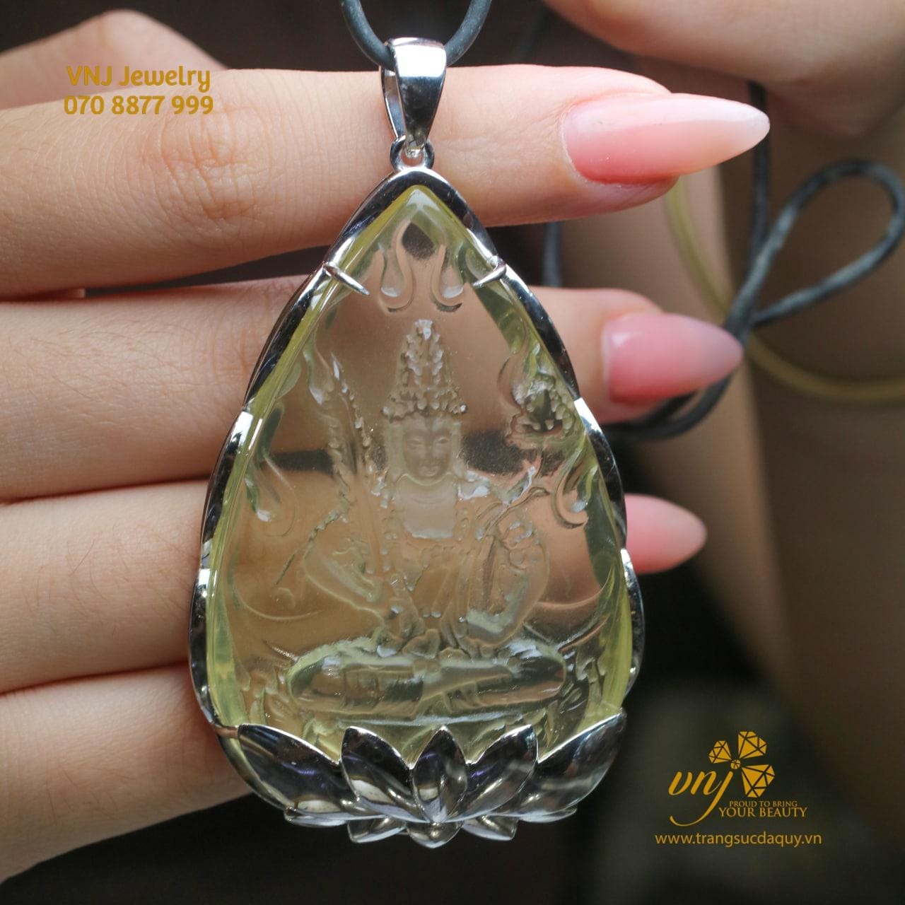 Quan âm Bọc Vàng