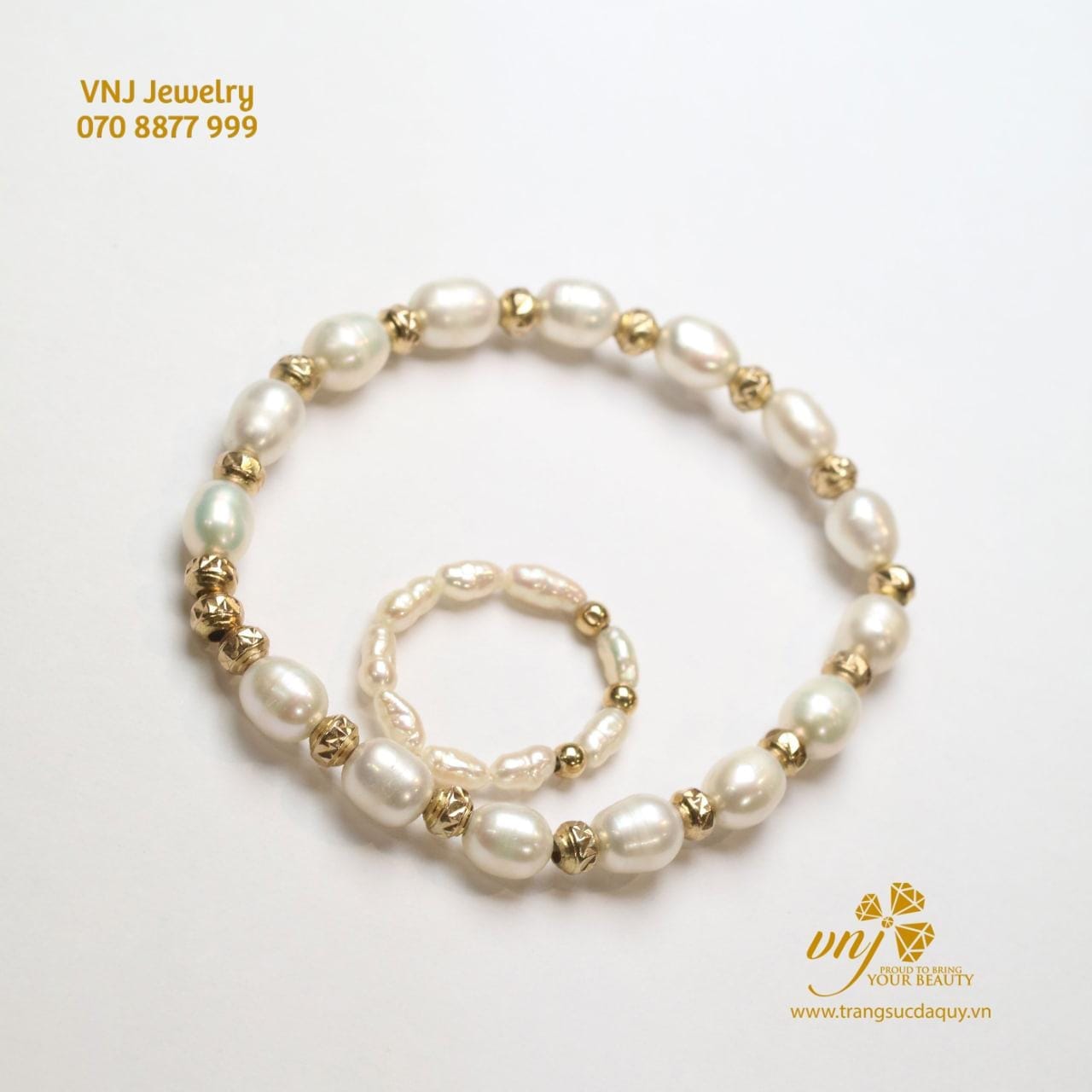Vòng Tay Ngọc Trai Mix Charm Vàng (4)