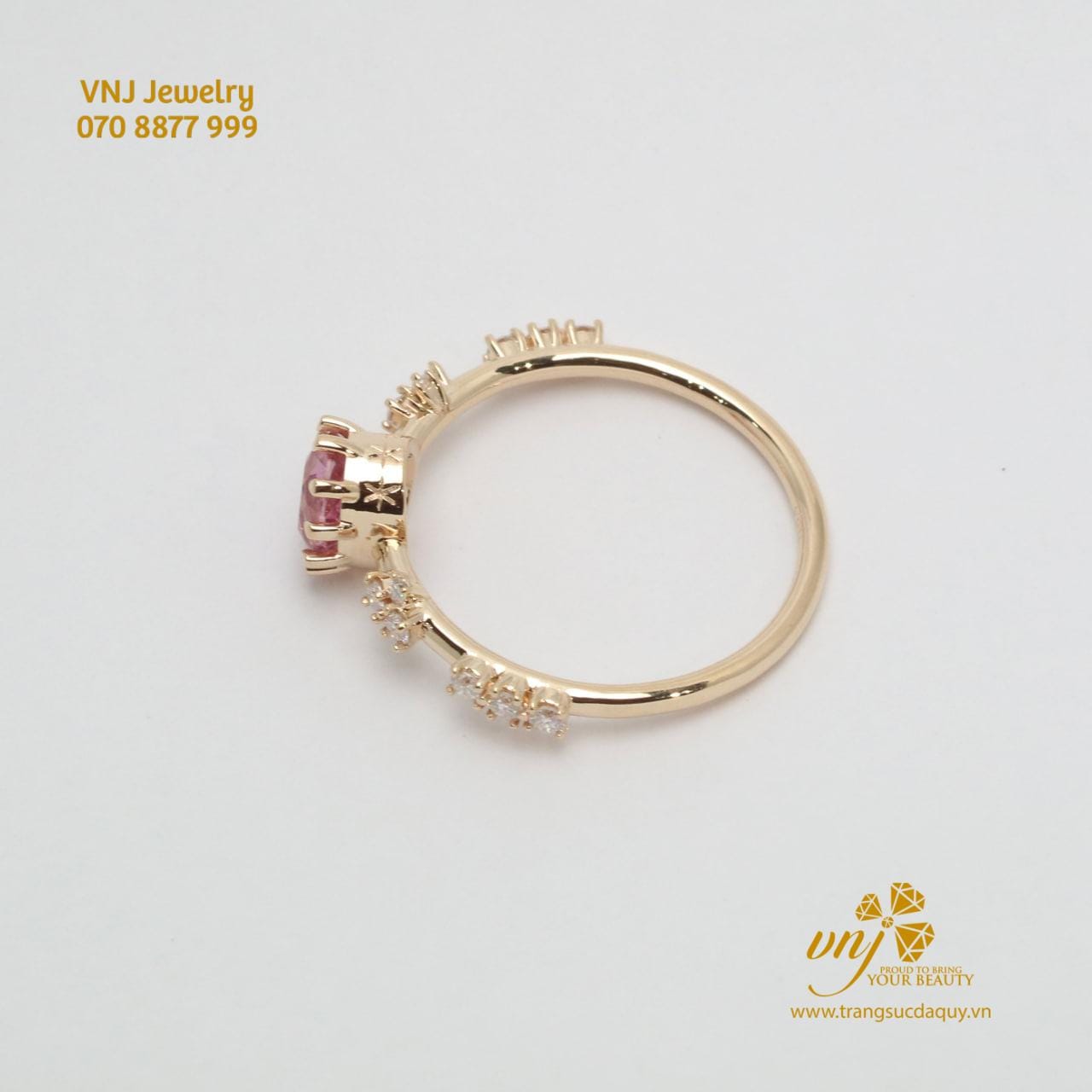 Nhẫn Sapphire Hồng Tự Nhiên