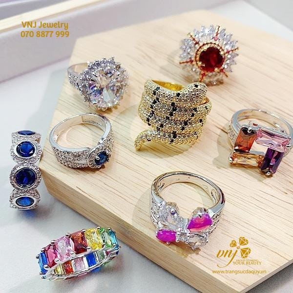 Nhẫn Nữ